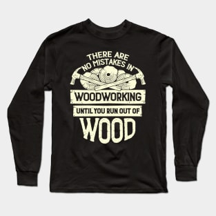 Funny Woodworking Carpenter Woodworker Gift Long Sleeve T-Shirt